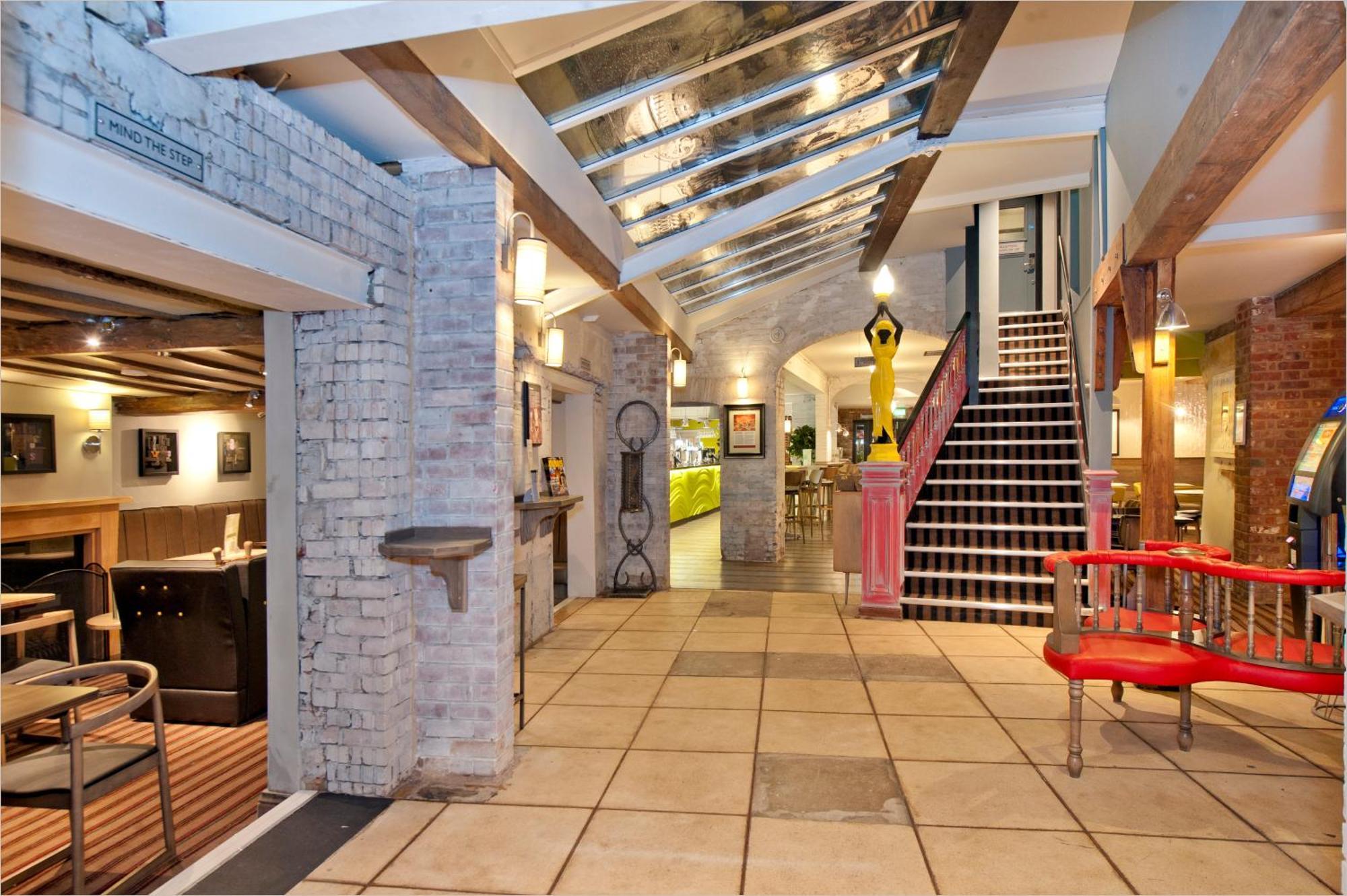The King'S Head Hotel Wetherspoon Beccles Bagian luar foto