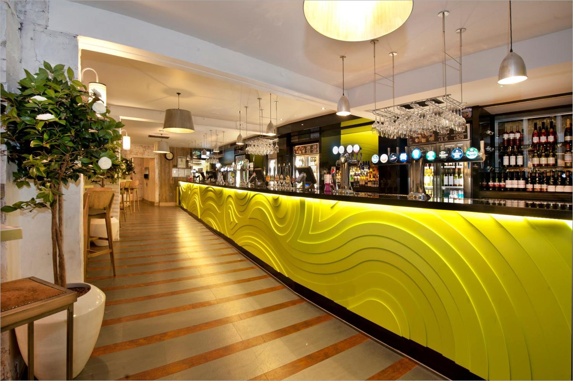 The King'S Head Hotel Wetherspoon Beccles Bagian luar foto