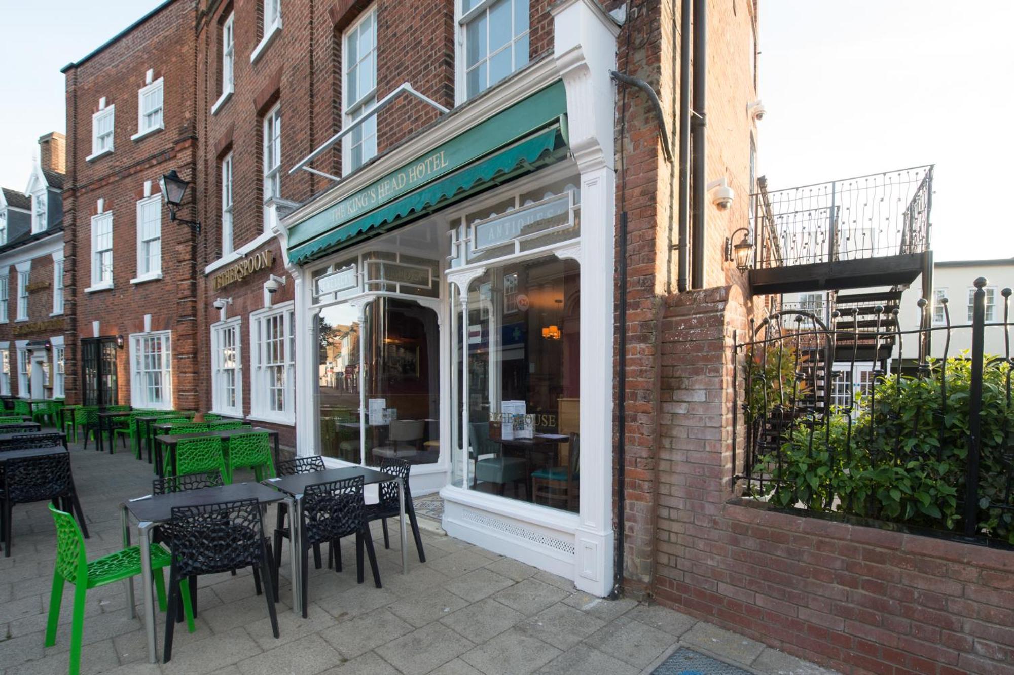 The King'S Head Hotel Wetherspoon Beccles Bagian luar foto
