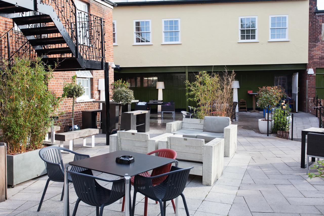 The King'S Head Hotel Wetherspoon Beccles Bagian luar foto